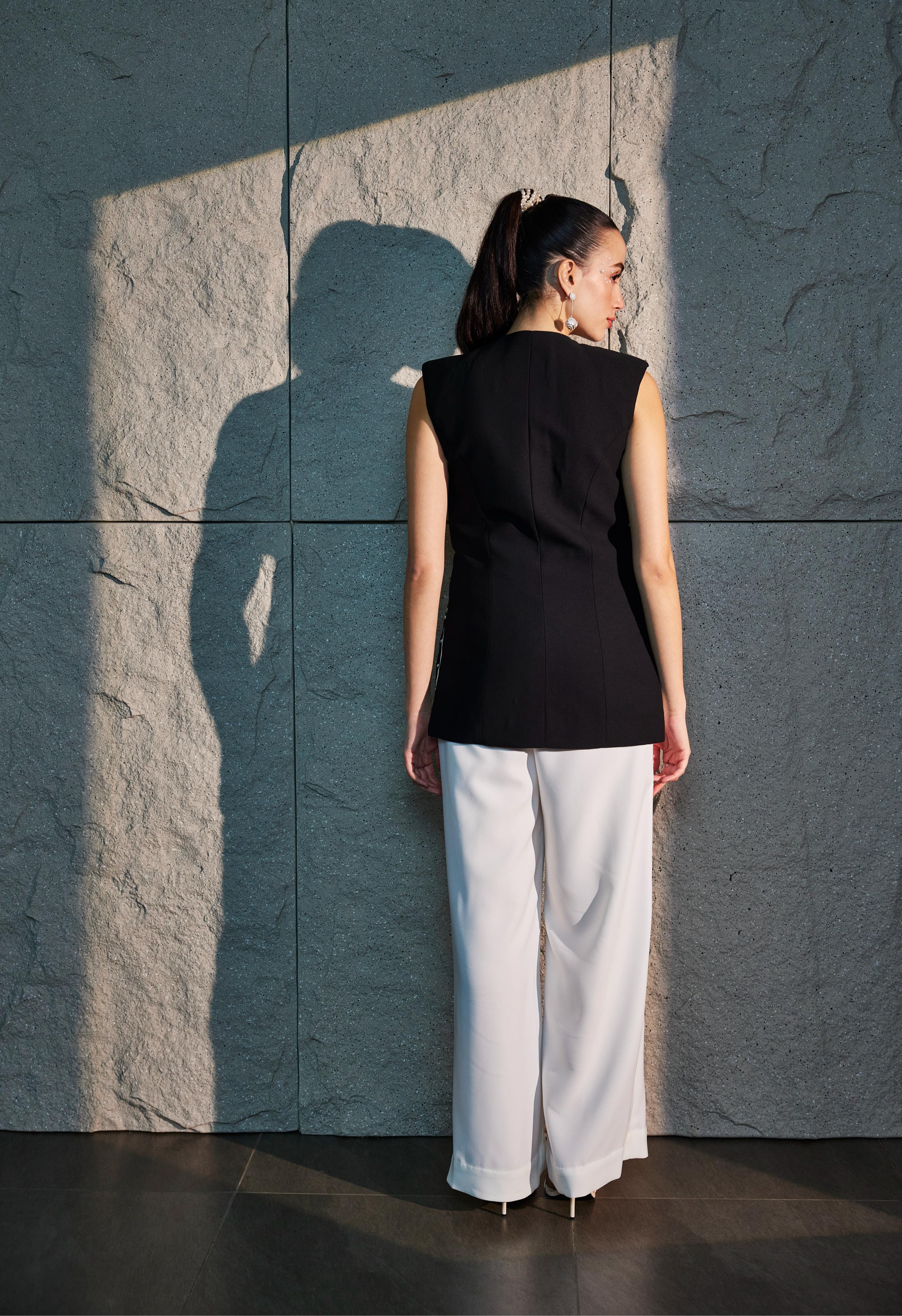 Dual Color V-Neck Pintucked  Jacket